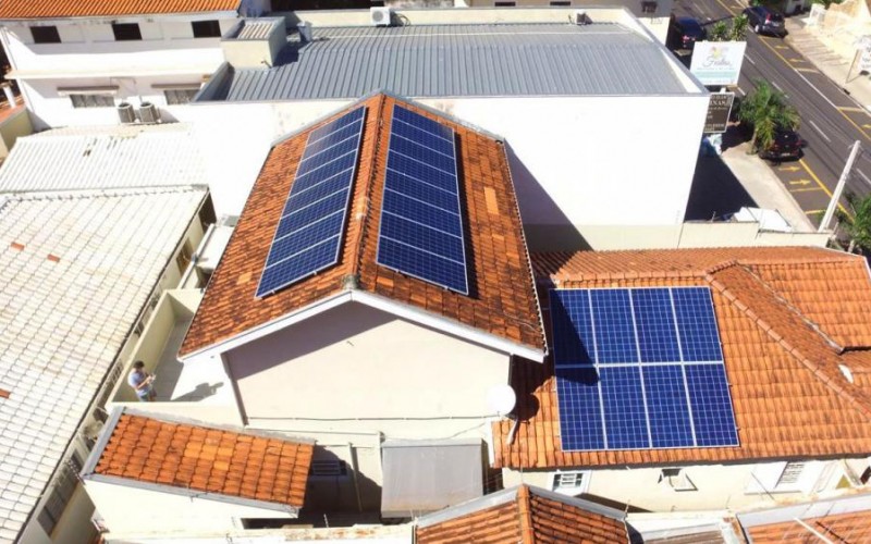 Instalação de energia solar em residência 01