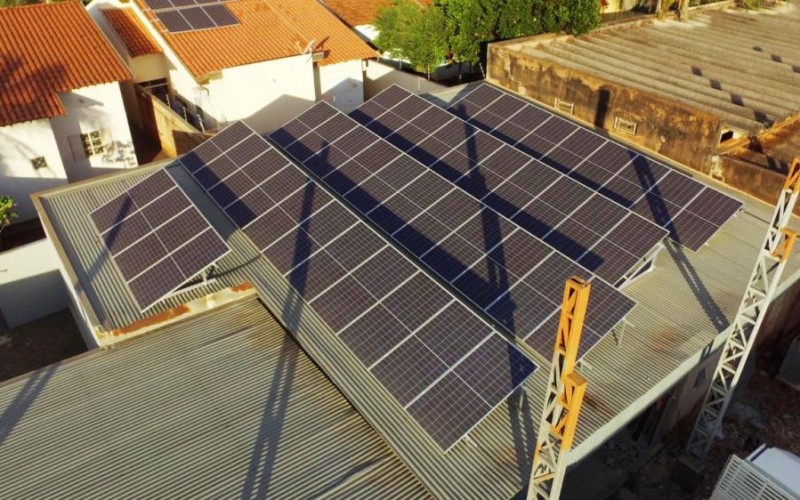 Instalação de energia solar fotovoltaica na empresa Marmoraria Iturama 01