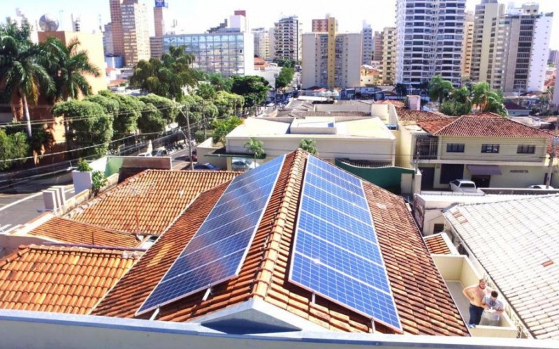 Instalação de energia solar em residência 02