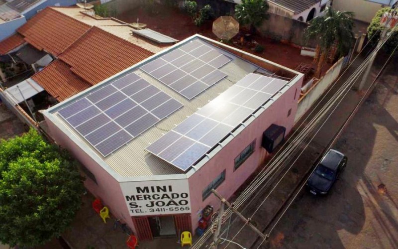 Instalação de energia solar no Mini Mercado São João 01